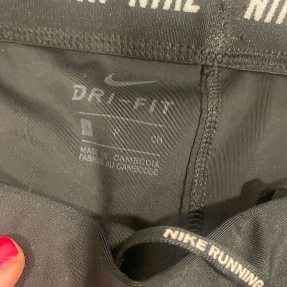 Nike Leggings  - Picture 4 of 4